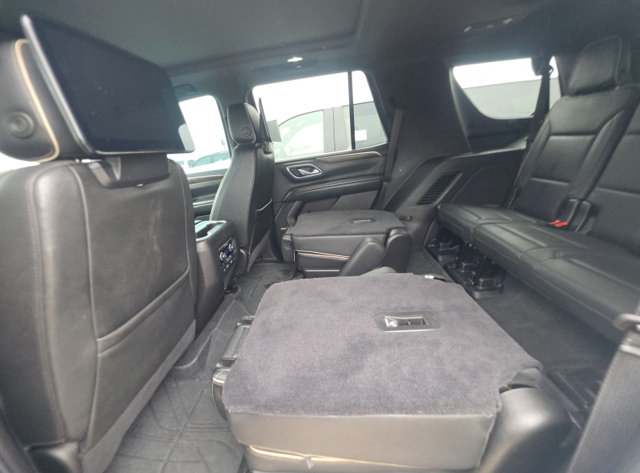 Used 2021 Chevrolet Tahoe Premier w/ Premium Package AWD/4WD image 4