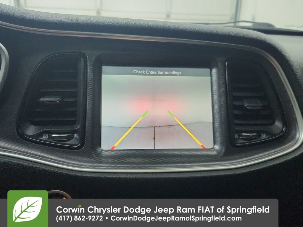 Used 2015 Dodge Challenger SRT RWD image 24