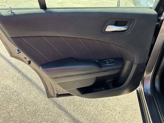 Used 2017 Dodge Charger R/T w/ Blacktop Package RWD image 16