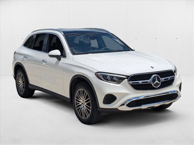 Certified 2025 Mercedes-Benz GLC 300 image 3