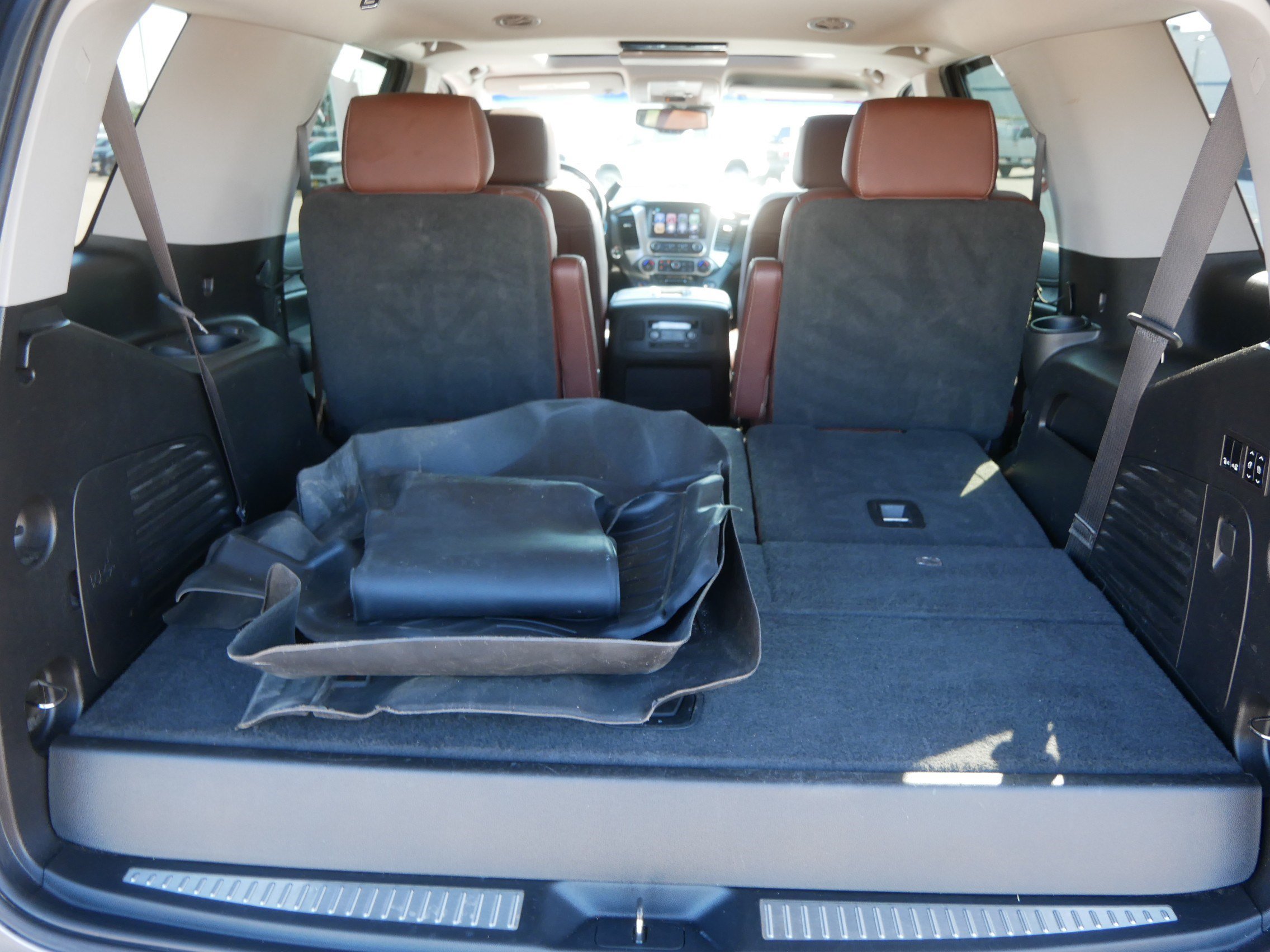 Used 2019 Chevrolet Tahoe Premier w/ Premier Plus Edition AWD/4WD image 18