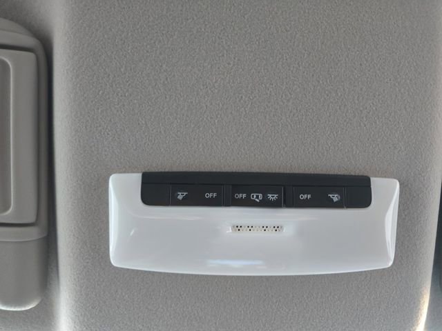 New 2025 Nissan Versa SV image 7