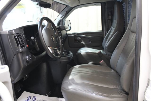 Used 2014 Chevrolet Express 3500 image 10