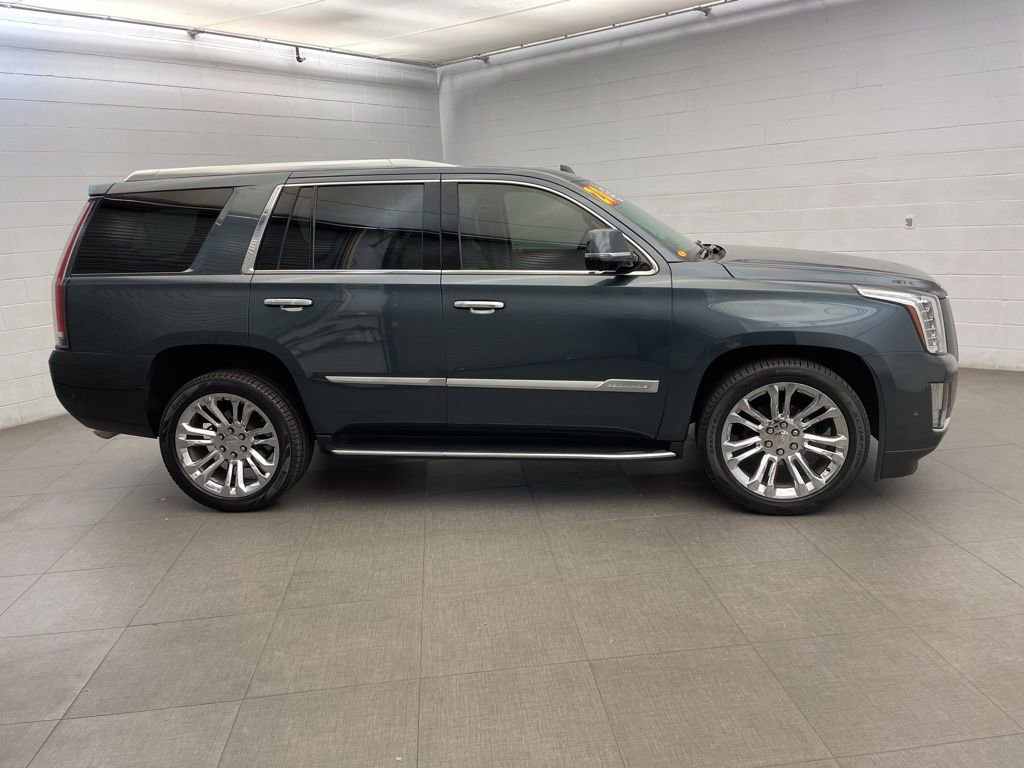 Used 2020 Cadillac Escalade Luxury w/ LPO, Radiant Package AWD/4WD image 5
