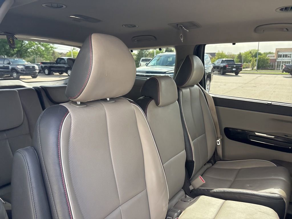 Used 2018 Kia Sedona EX FWD image 30