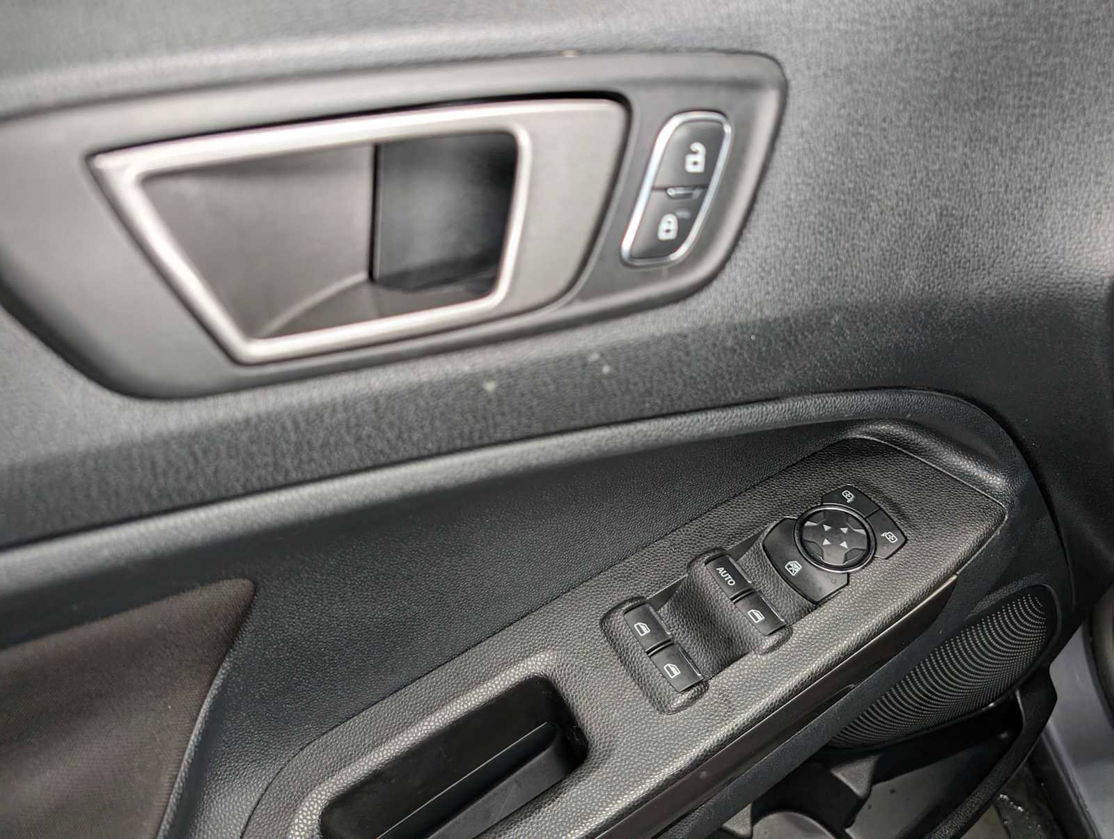 Used 2021 Ford EcoSport SE image 34