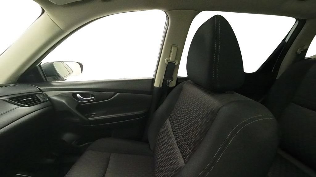 Certified 2020 Nissan Rogue SV w/ Sun & Sound Touring Package AWD/4WD image 35