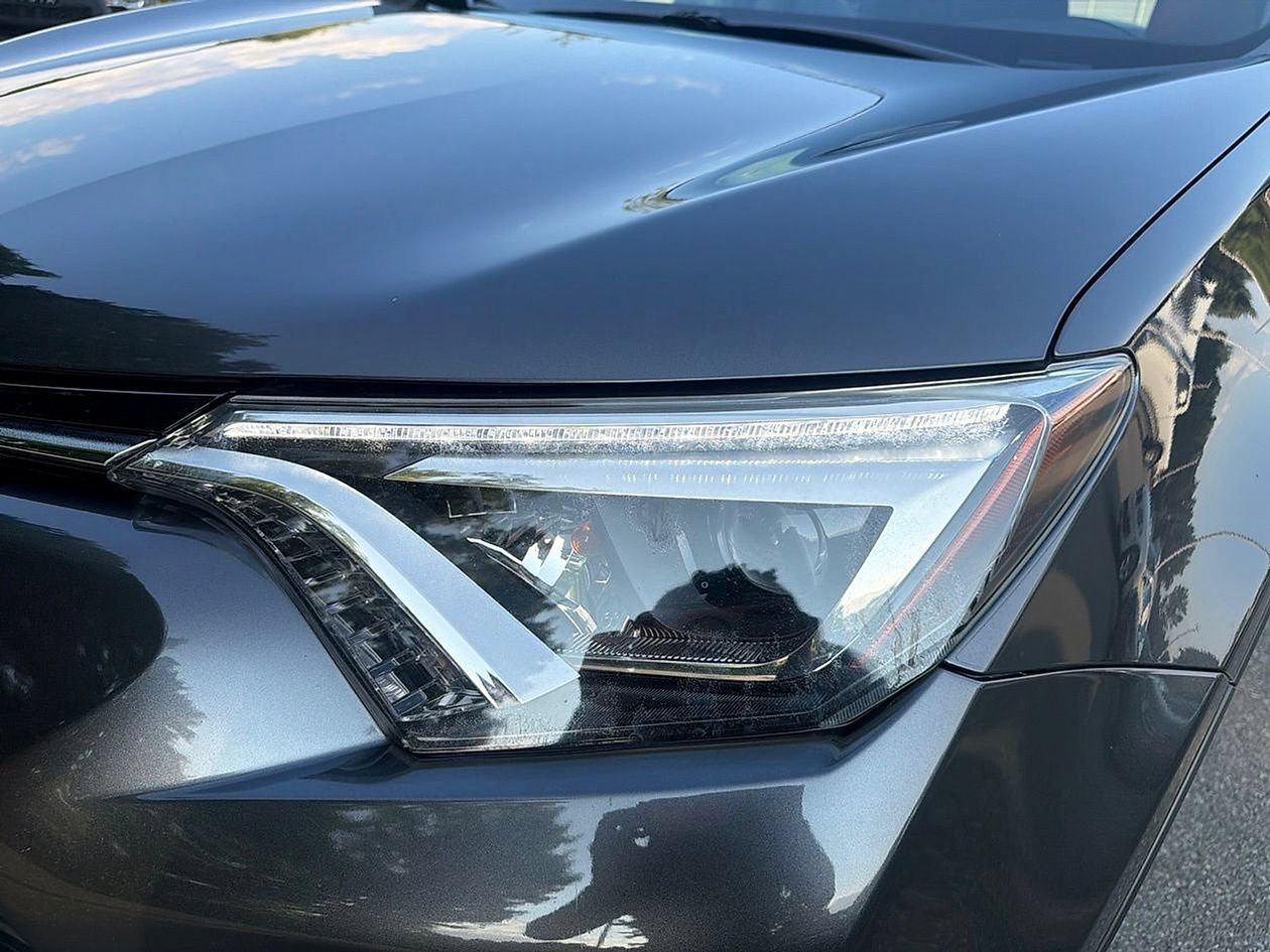 Used 2016 Toyota RAV4 Limited w/ Advanced Technology Package AWD/4WD image 9