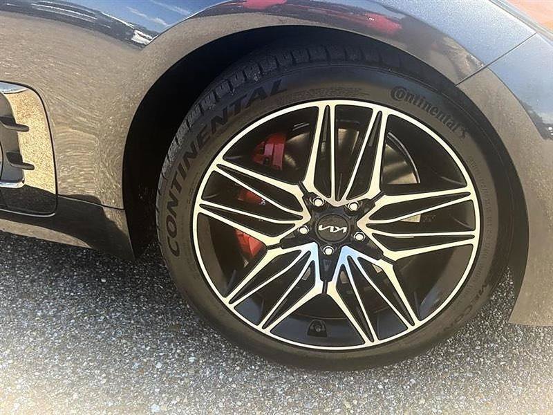 Used 2022 Kia Stinger GT1 RWD image 30