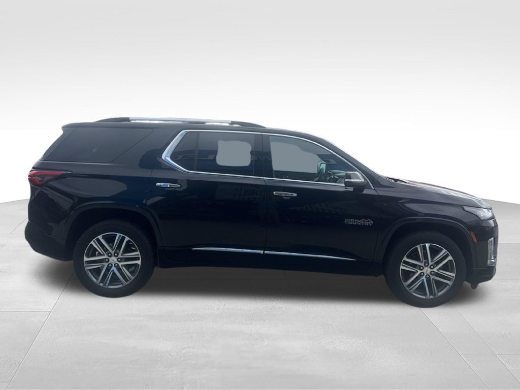 Used 2023 Chevrolet Traverse High Country FWD image 14