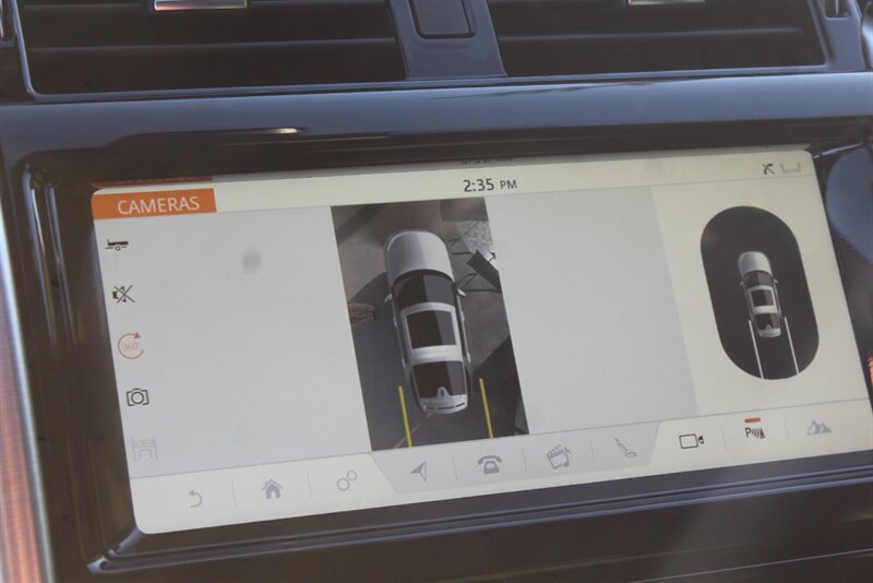 Used 2017 Land Rover Discovery HSE AWD/4WD image 9