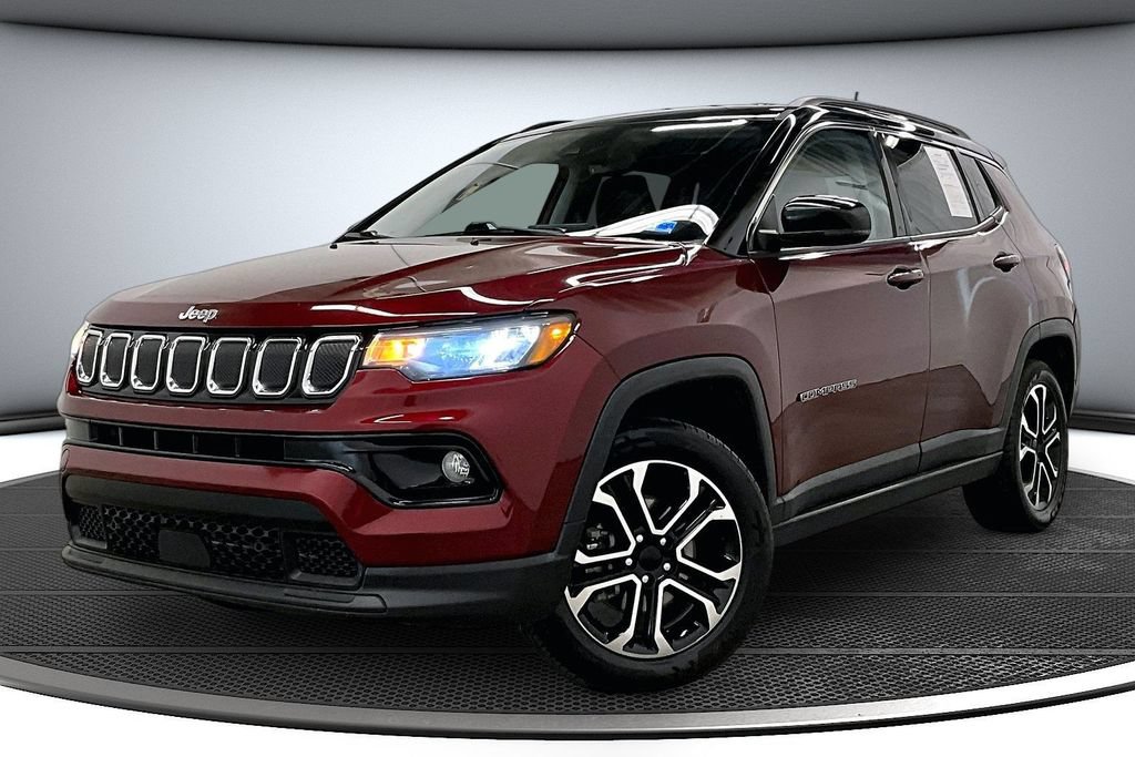 Used 2022 Jeep Compass Limited AWD/4WD image 3