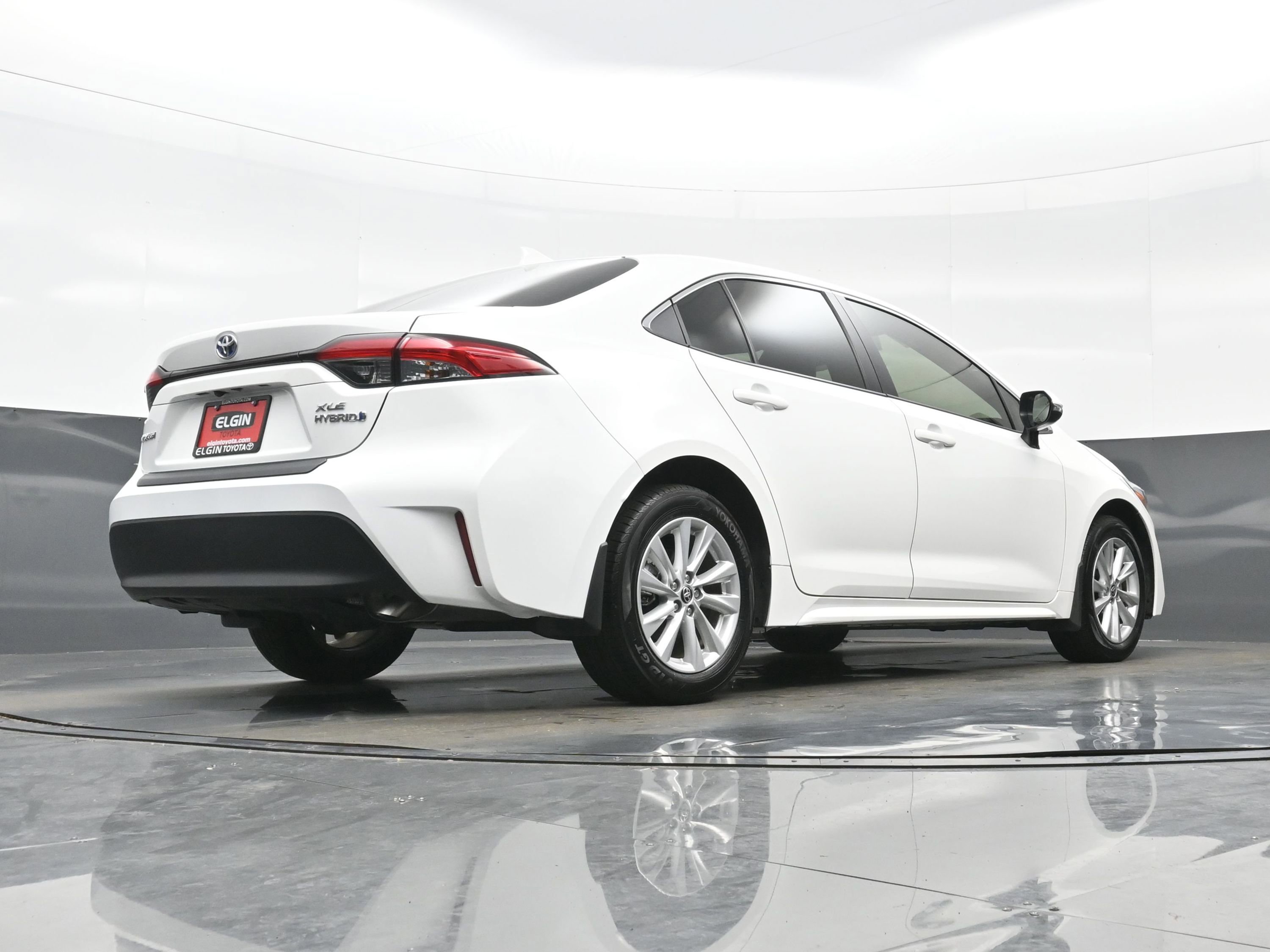 Used 2024 Toyota Corolla XLE FWD image 34