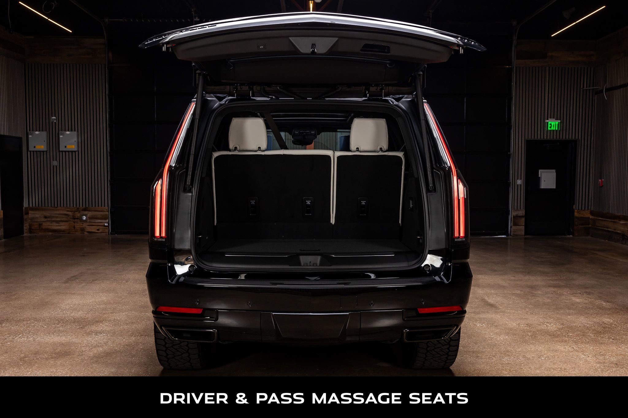 Used 2026 Cadillac Escalade Platinum Sport w/ LPO, ONYX Package image 9