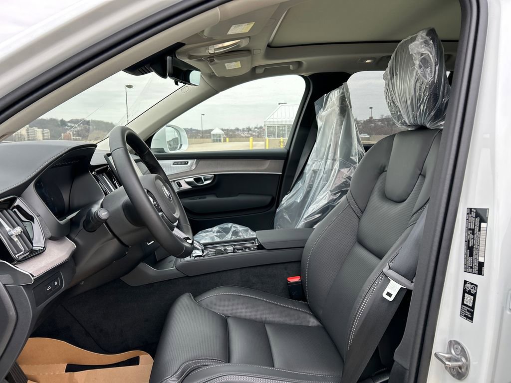 New 2026 Volvo XC90 T8 Ultra w/ Protection Package Premier image 10