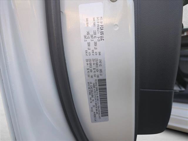 Used 2020 Chrysler Pacifica Touring-L image 27