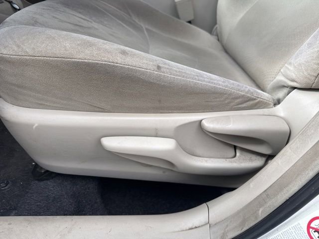 Used 2014 Toyota Prius Three w/ Solar Roof Package image 11