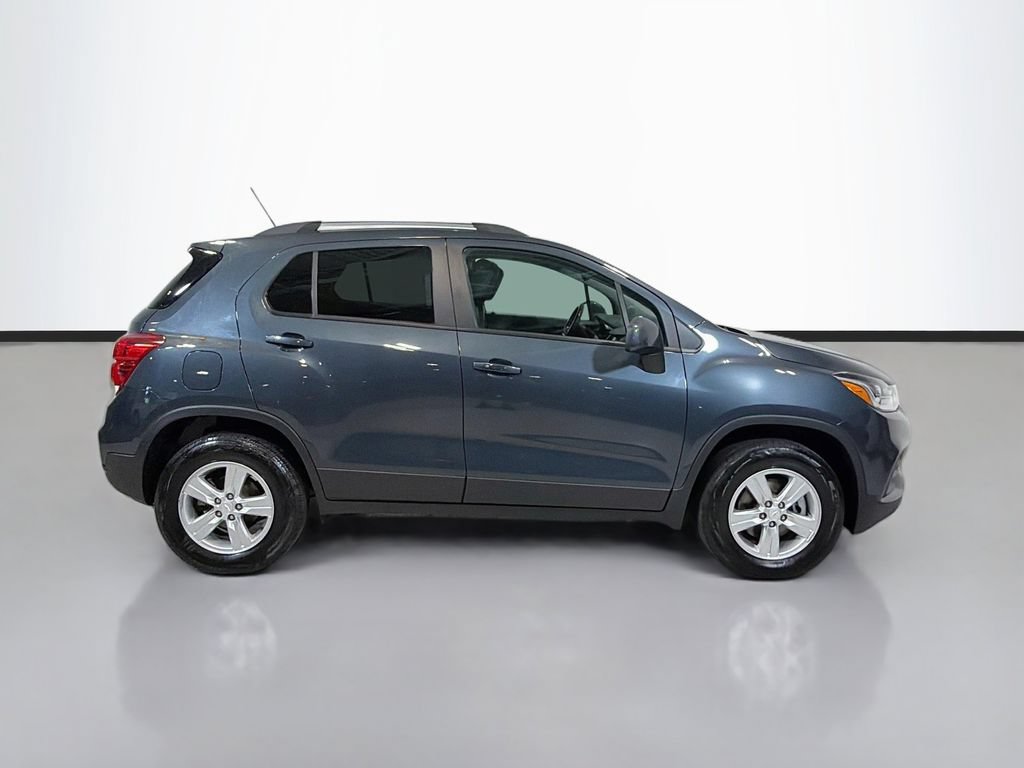 Used 2022 Chevrolet Trax LT w/ Driver Confidence Package AWD/4WD image 10