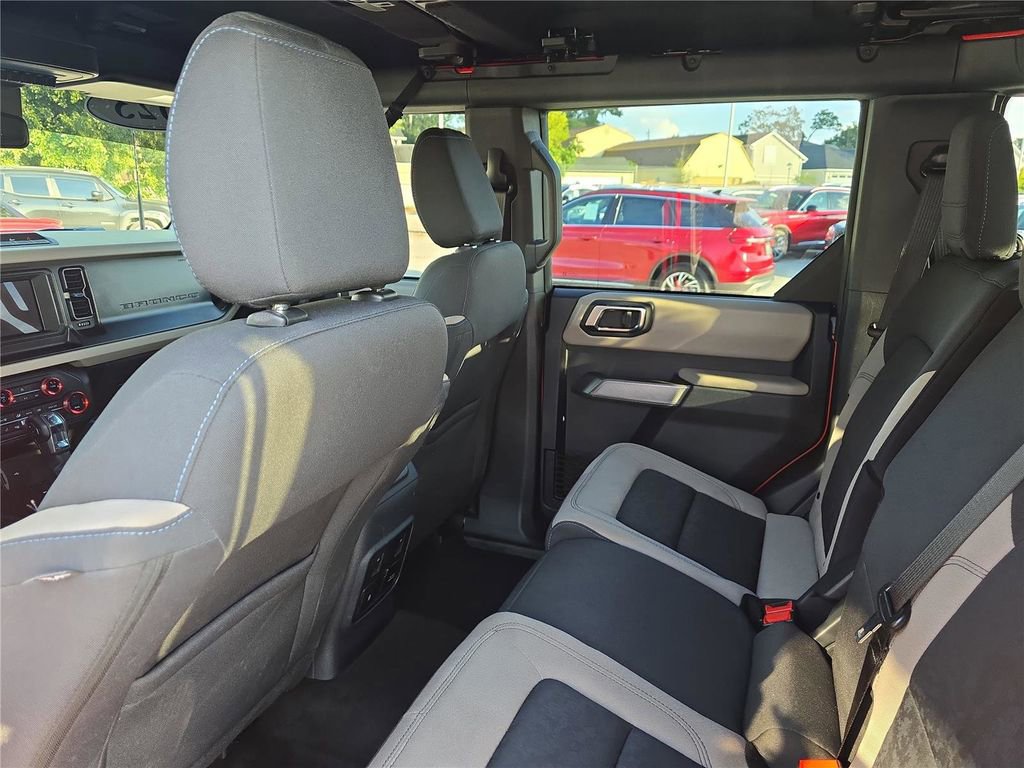 Used 2023 Ford Bronco Wildtrak image 12