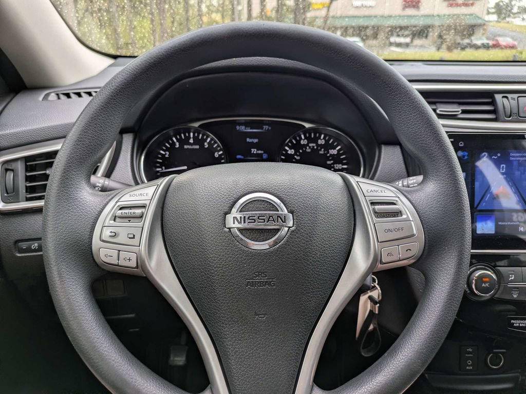 Used 2015 Nissan Rogue S image 26