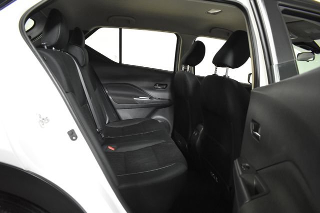 Used 2024 Nissan Kicks SV FWD image 30