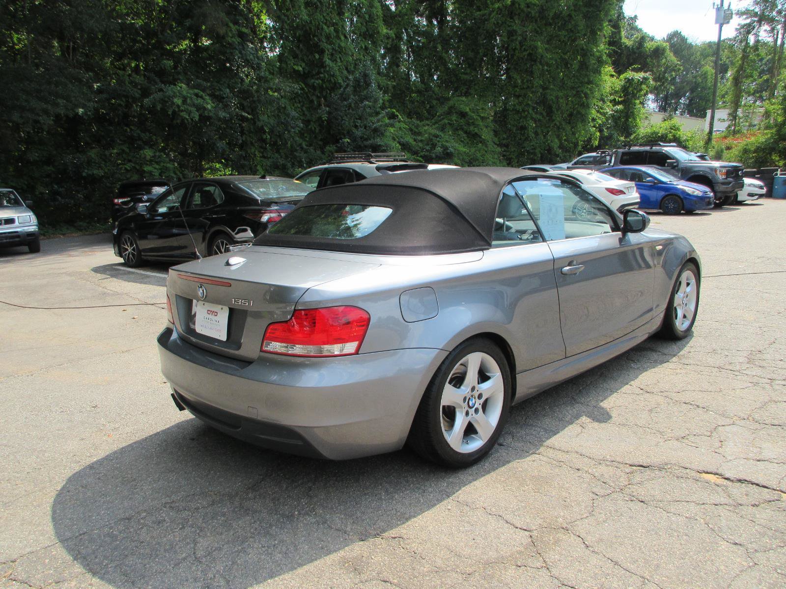 Used 2010 BMW 135i Convertible RWD image 5