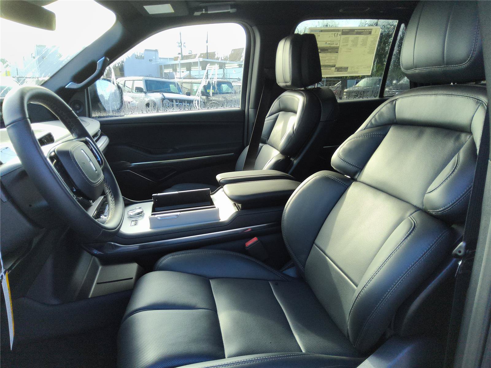 New 2027 Lincoln Navigator Reserve w/ Jet Appearance Package AWD/4WD image 14