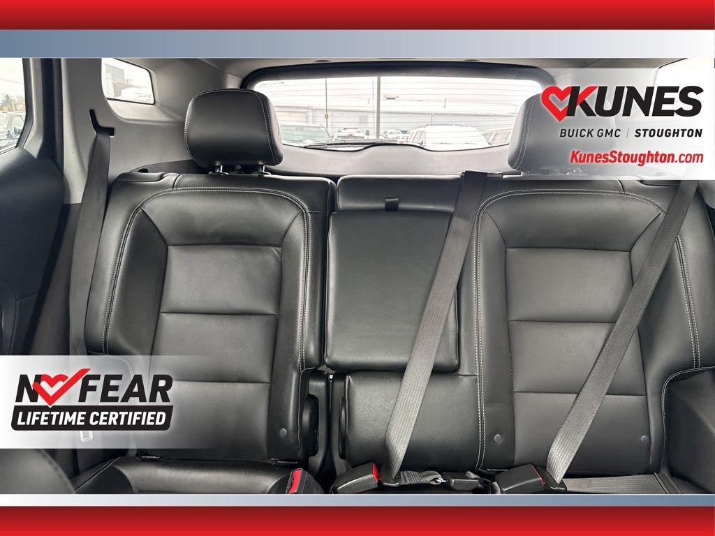 Used 2024 GMC Terrain SLT image 31