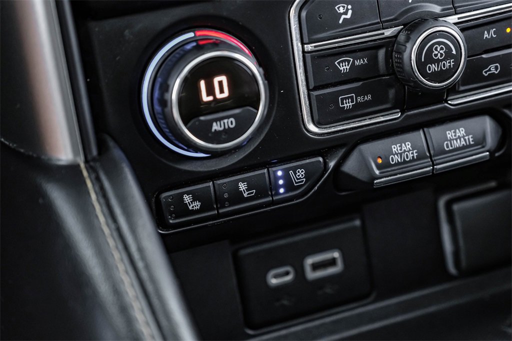 Used 2021 Chevrolet Suburban Premier w/ Premium Package image 25