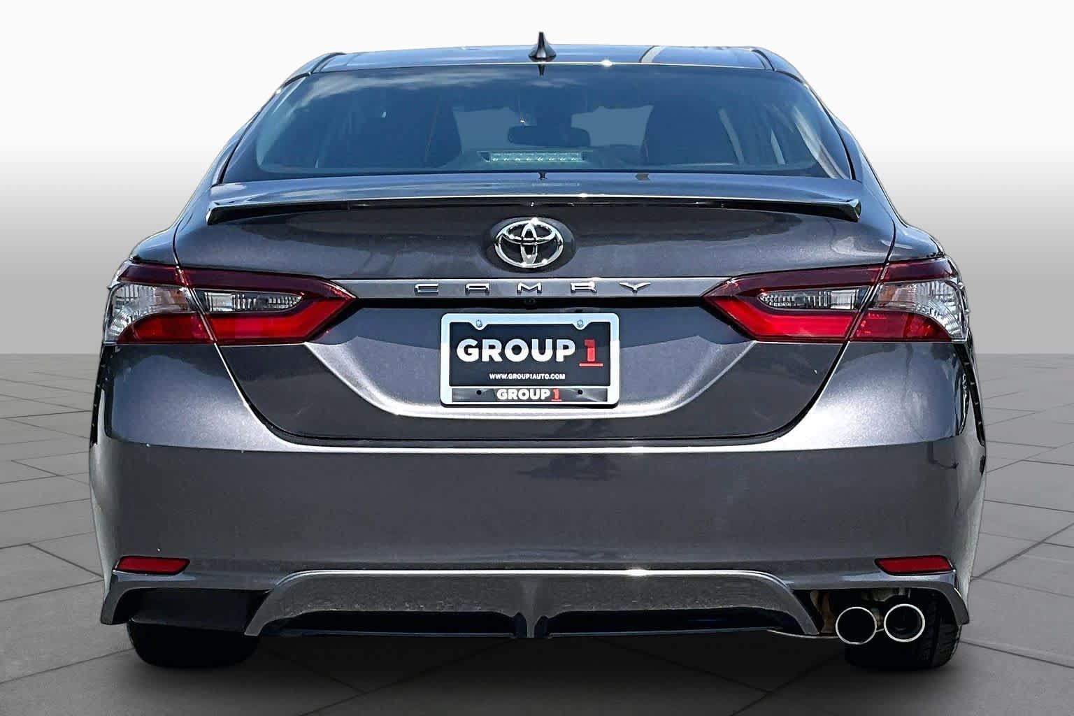 Used 2023 Toyota Camry SE FWD image 5