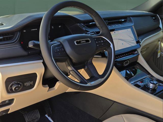 New 2026 Jeep Grand Cherokee Limited RWD image 21