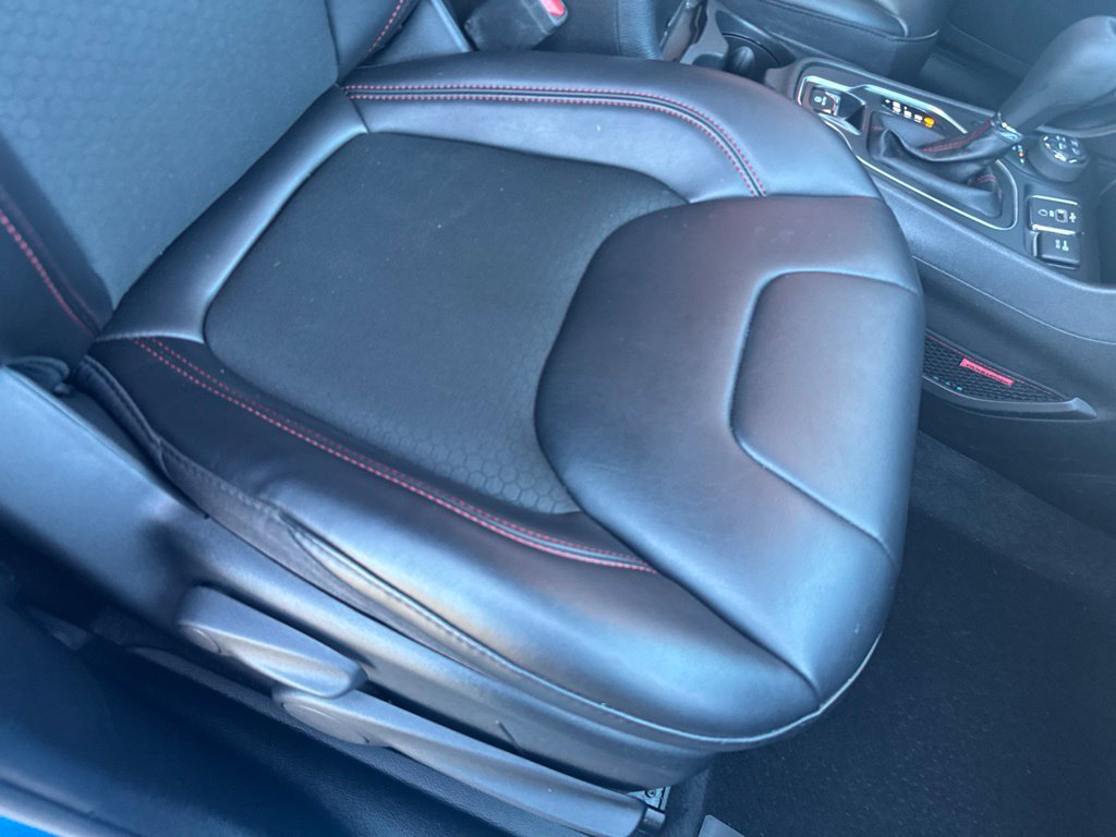 Used 2020 Jeep Cherokee Trailhawk w/ Cold Weather Group AWD/4WD image 65