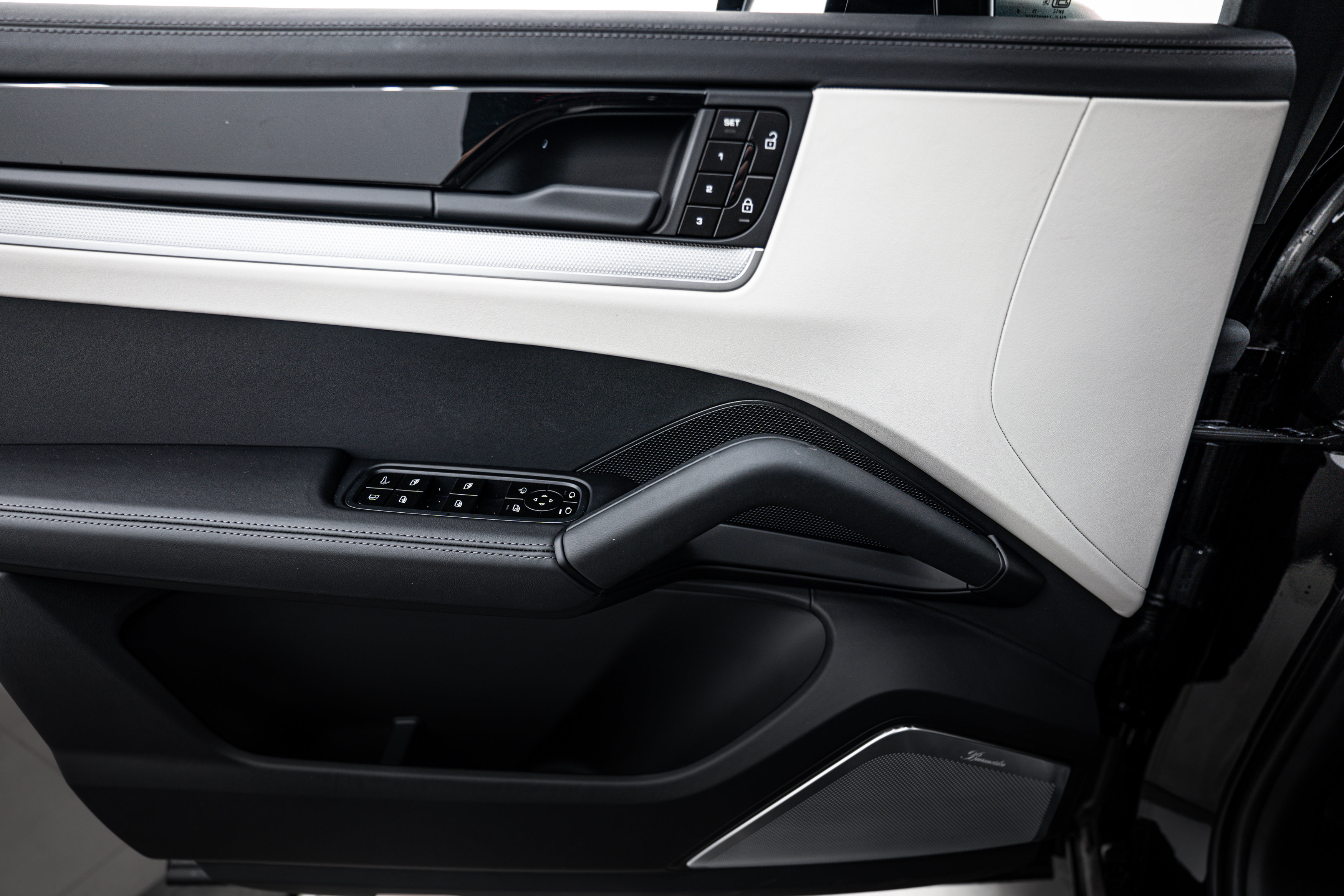 New 2026 Porsche Cayenne S image 18