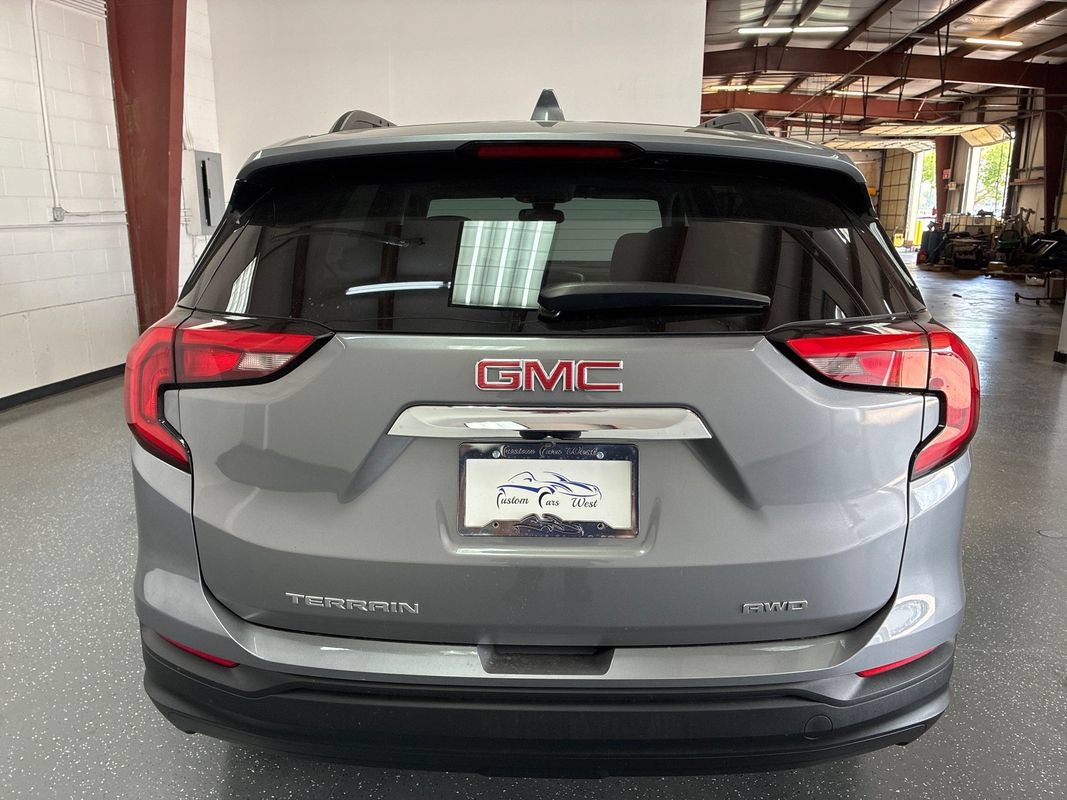 Used 2020 GMC Terrain SLE w/ Driver Convenience Package AWD/4WD image 5