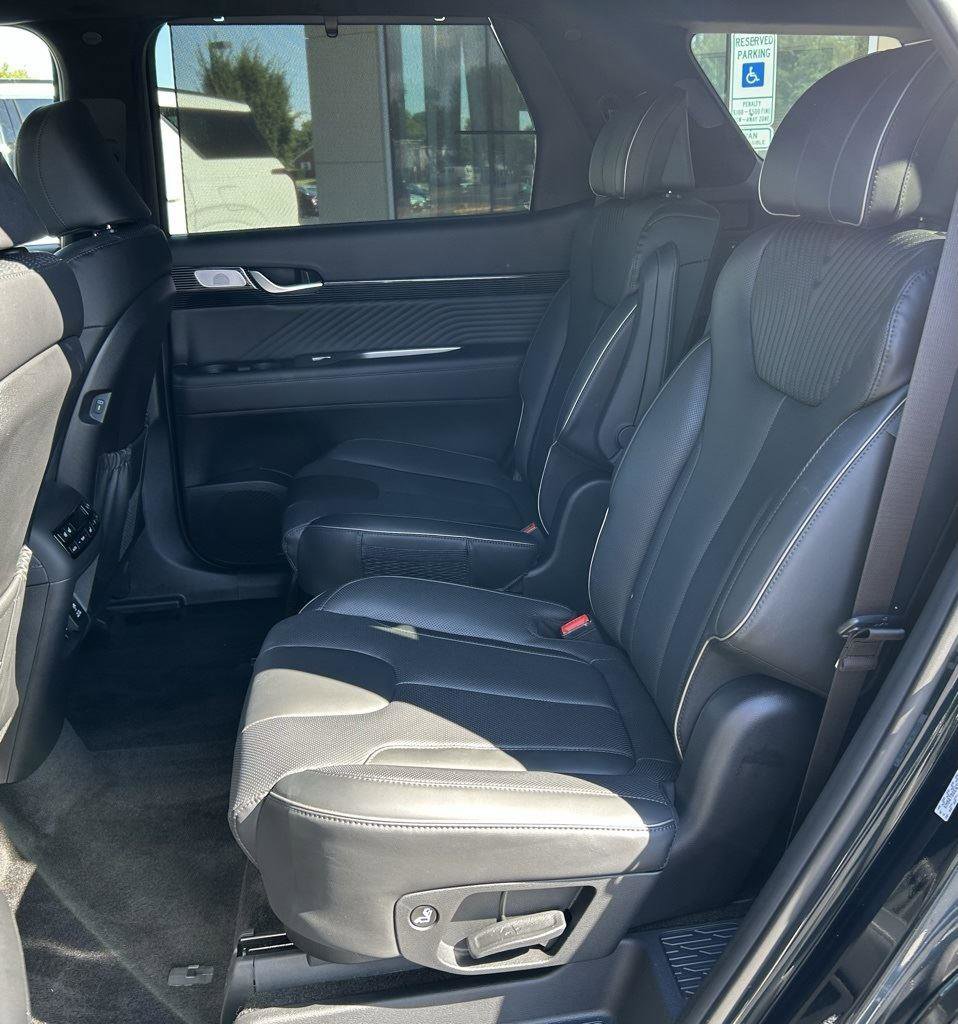 Used 2025 Hyundai Palisade Calligraphy image 18
