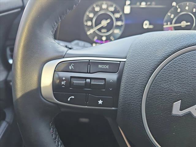 Used 2025 Kia Sportage X-Pro AWD/4WD image 17