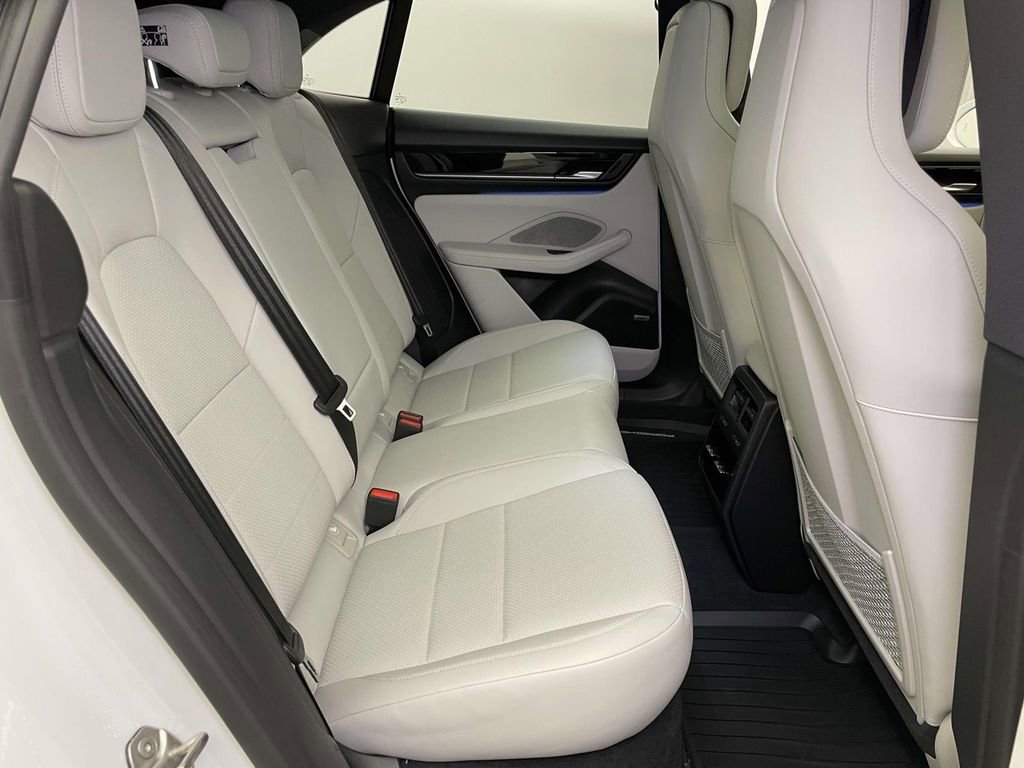 New 2025 Porsche Macan 4S Electric image 22