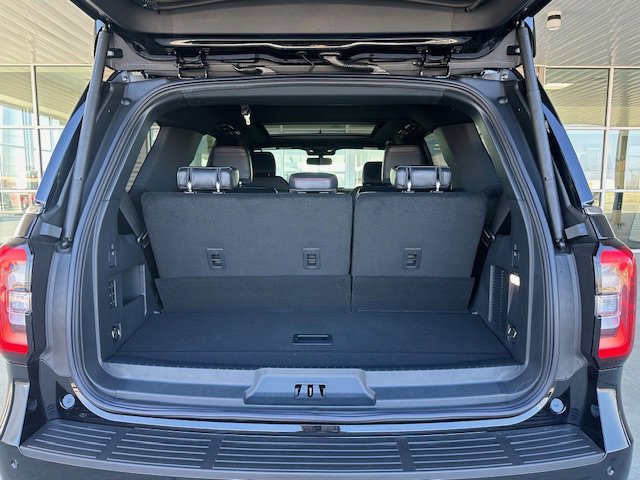 Used 2024 Ford Expedition Limited image 5