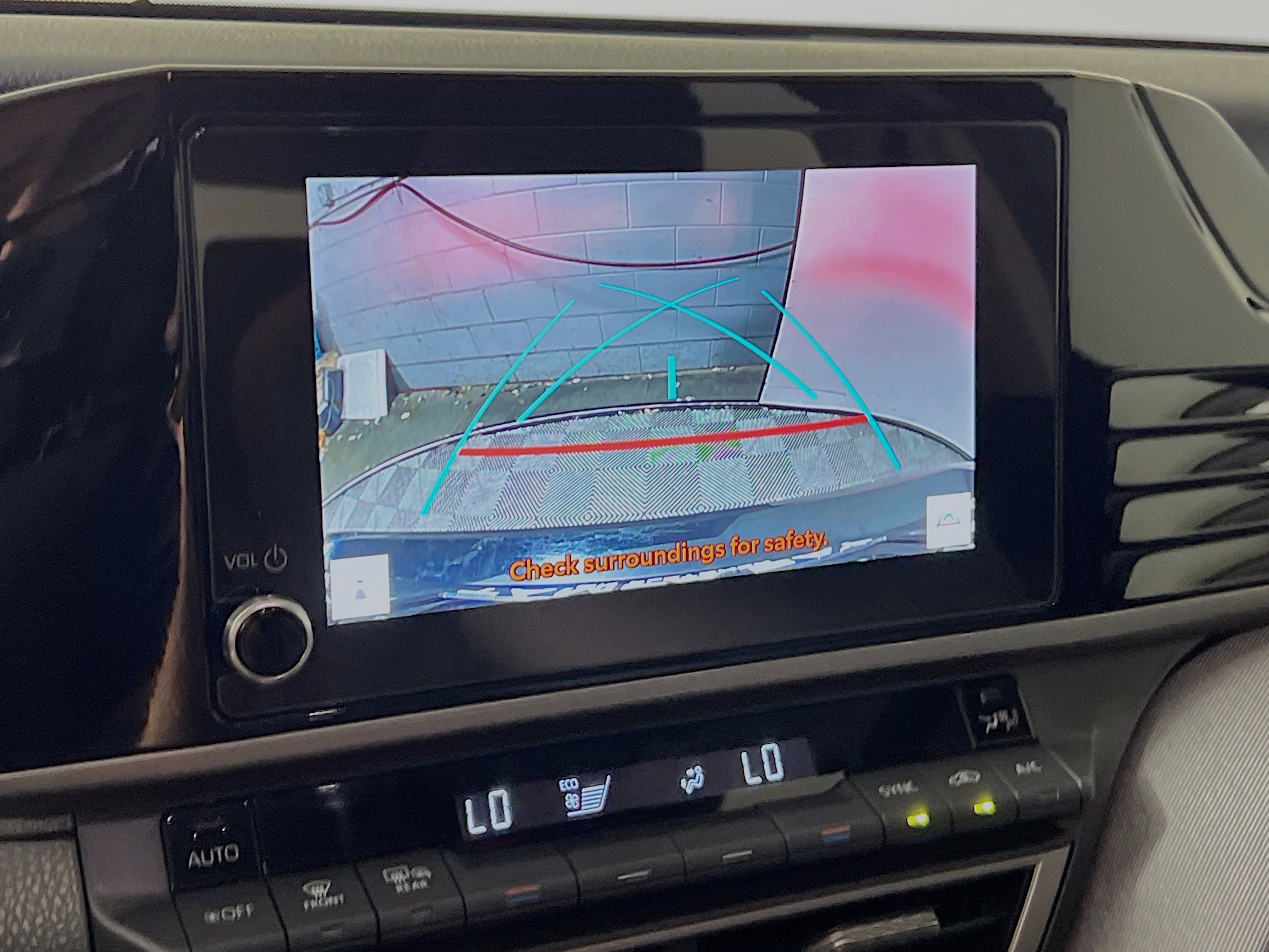 Used 2025 Toyota Camry LE w/ Convenience Package FWD image 28