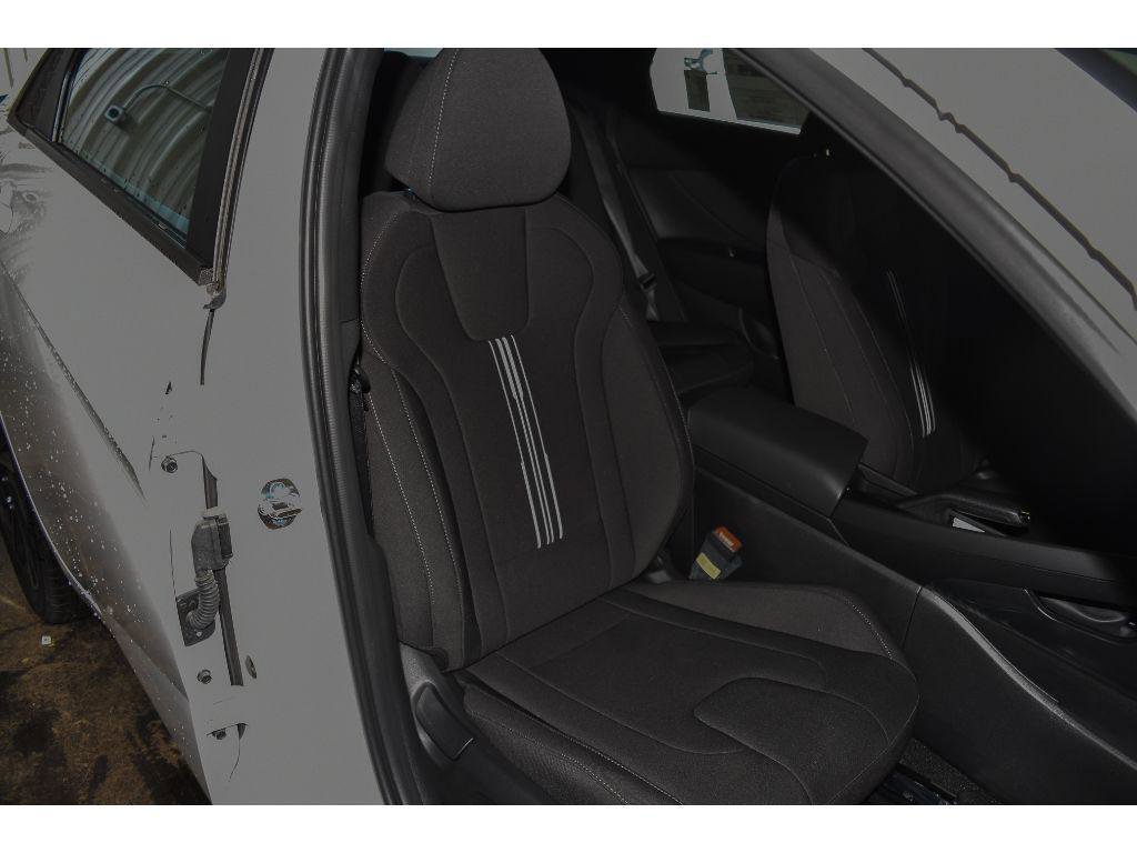 New 2025 Hyundai Elantra Sport image 71
