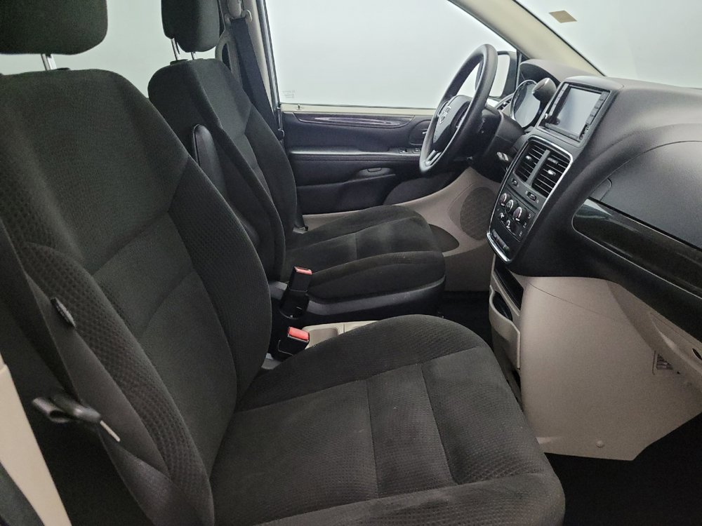 Used 2019 Dodge Grand Caravan SE FWD image 21