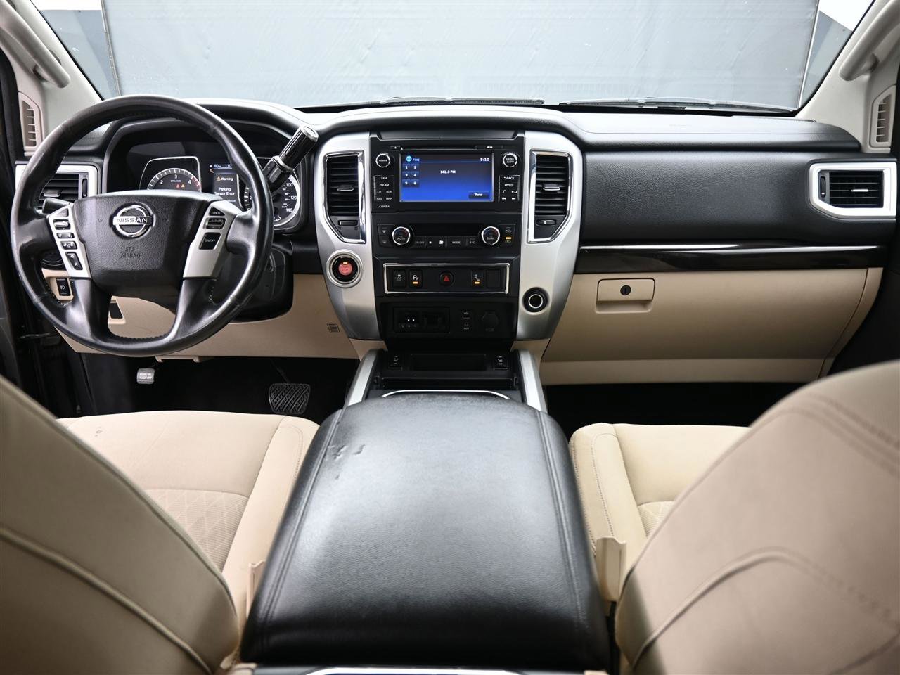 Used 2016 Nissan Titan SV RWD image 12