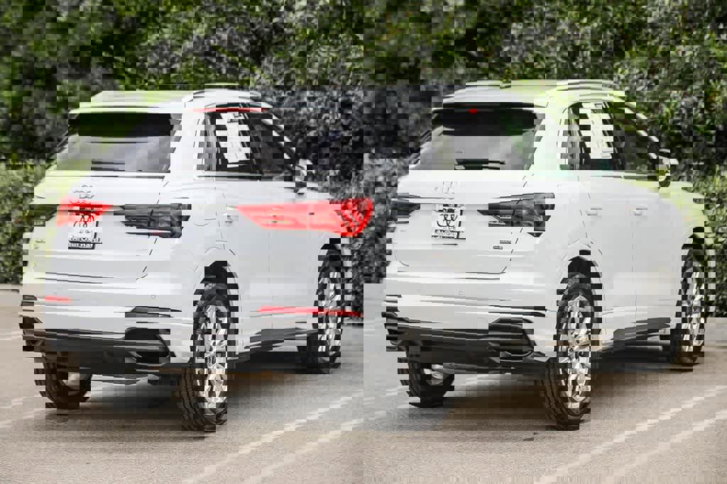 Used 2022 Audi Q3 2.0T Premium image 4