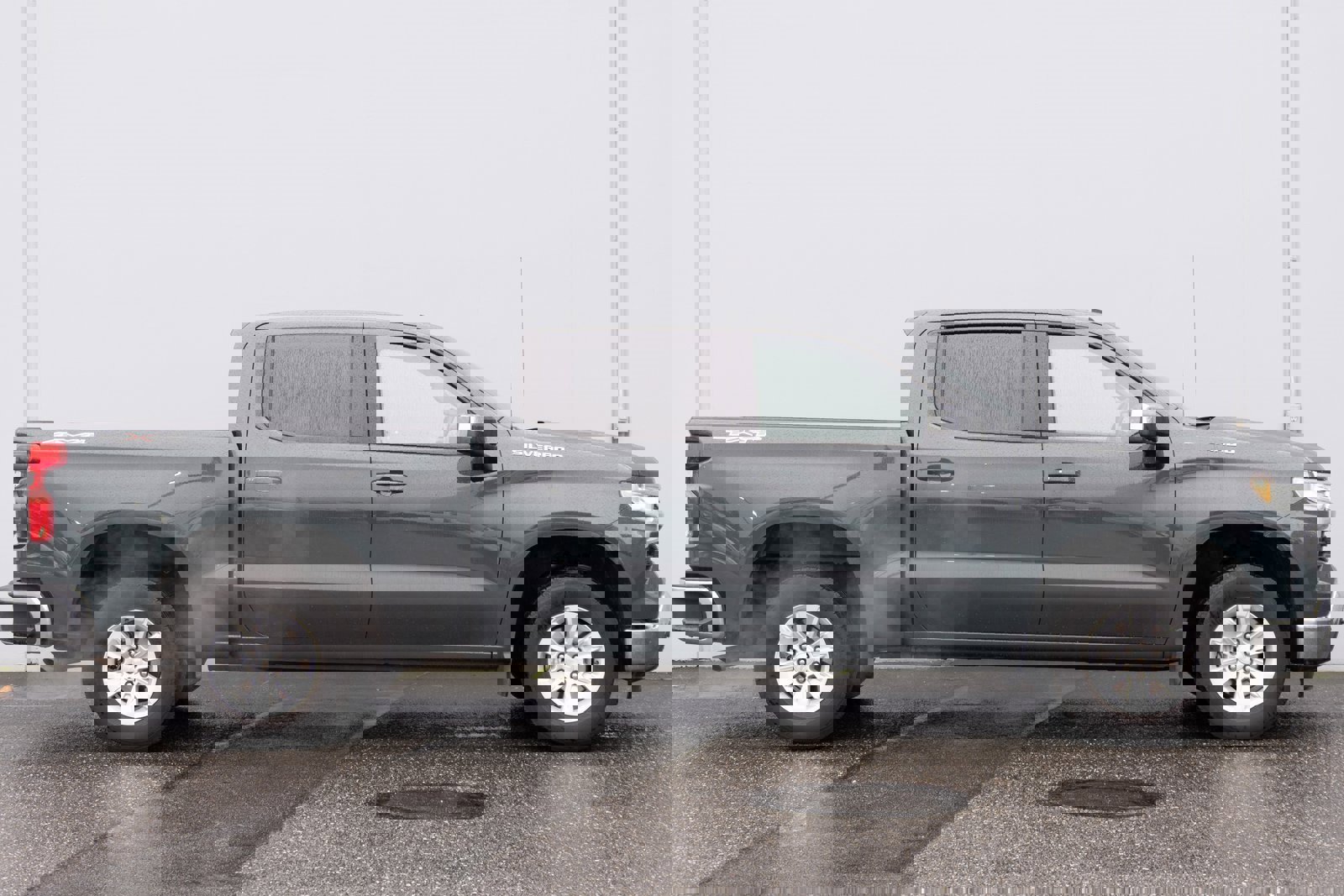 Used 2025 Chevrolet Silverado 1500 LT image 26