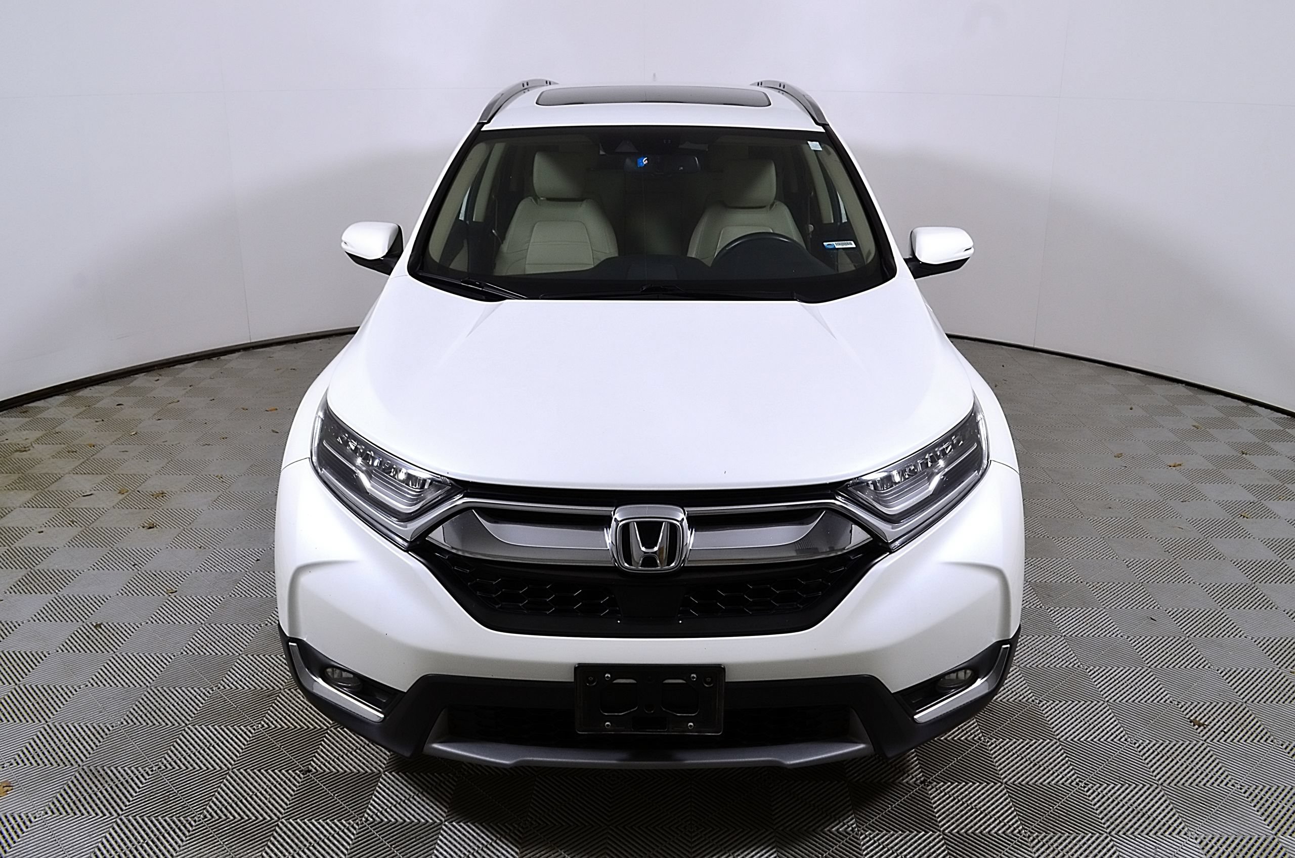 Used 2018 Honda CR-V Touring image 4