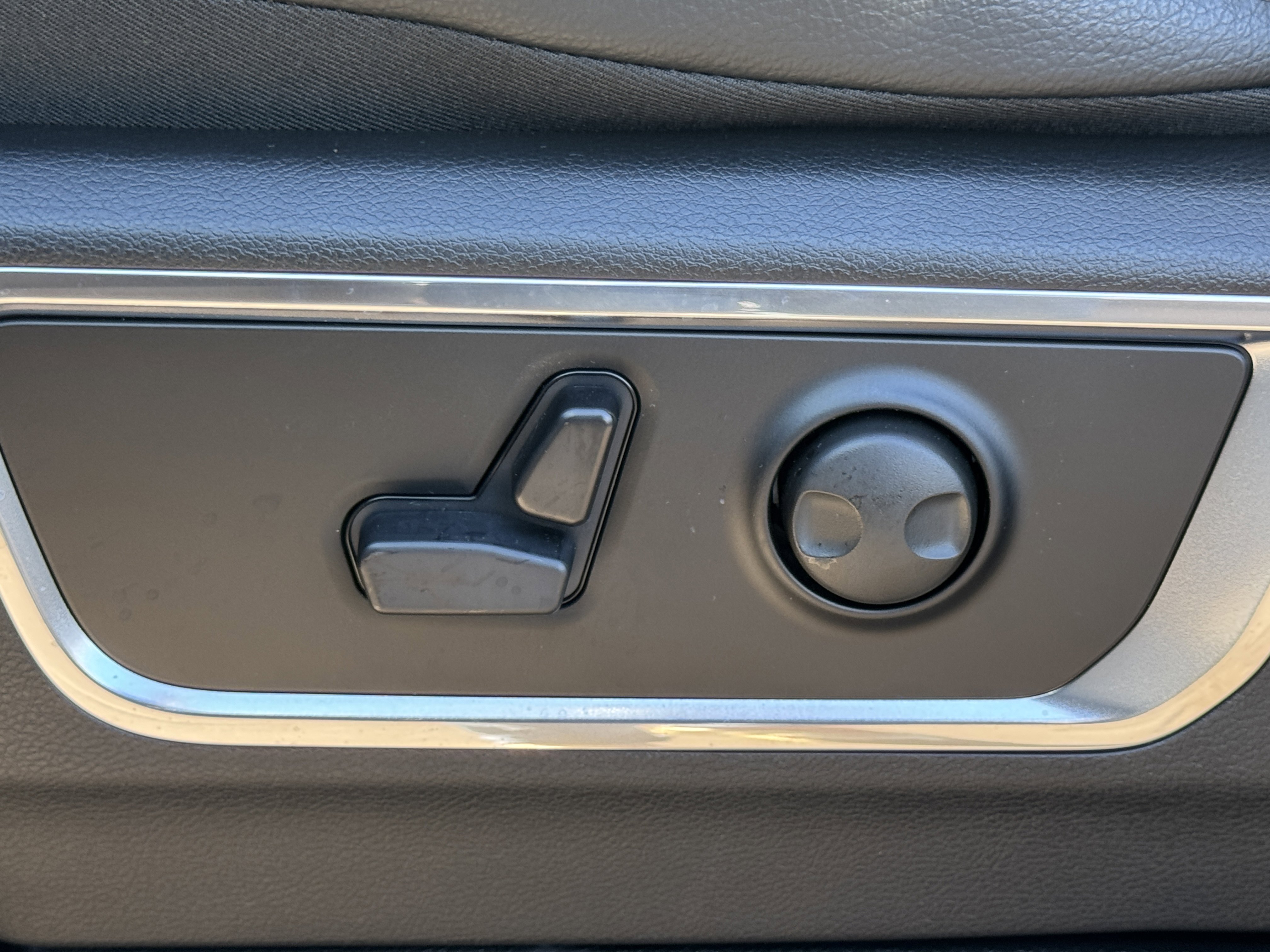 New 2026 RAM 1500 Laramie w/ Night Edition image 19