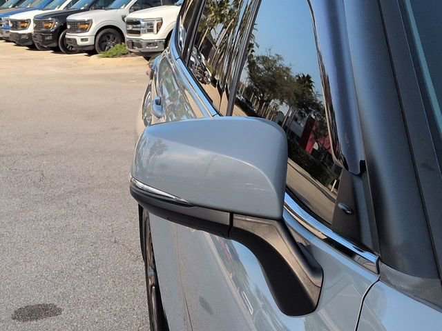 Used 2022 Toyota Highlander Bronze Edition image 12