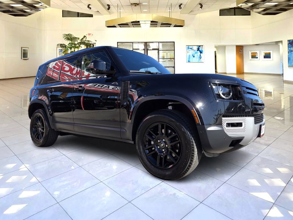 Used 2025 Land Rover Defender 110 S image 3