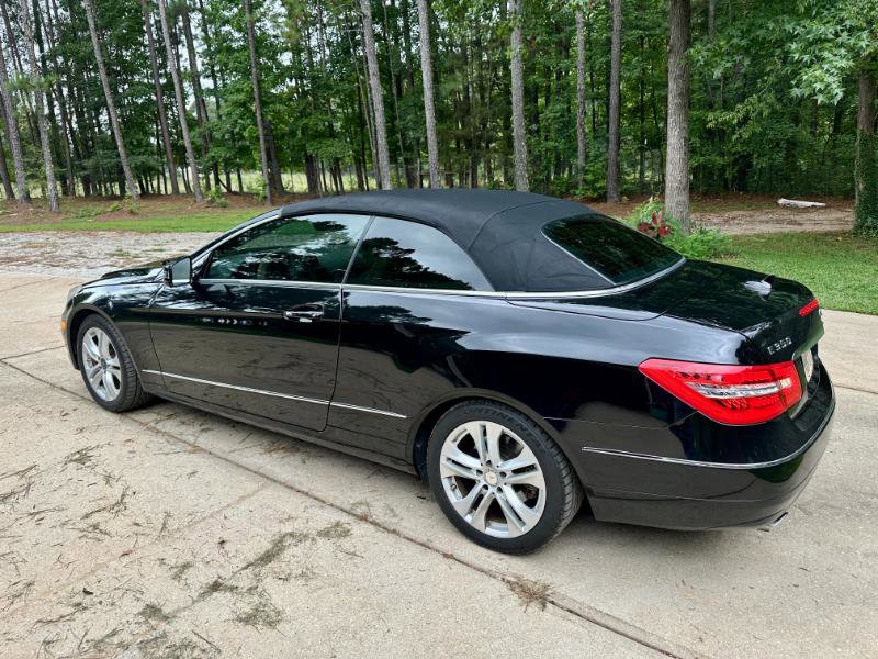 Used 2011 Mercedes-Benz E 350 Cabriolet image 2