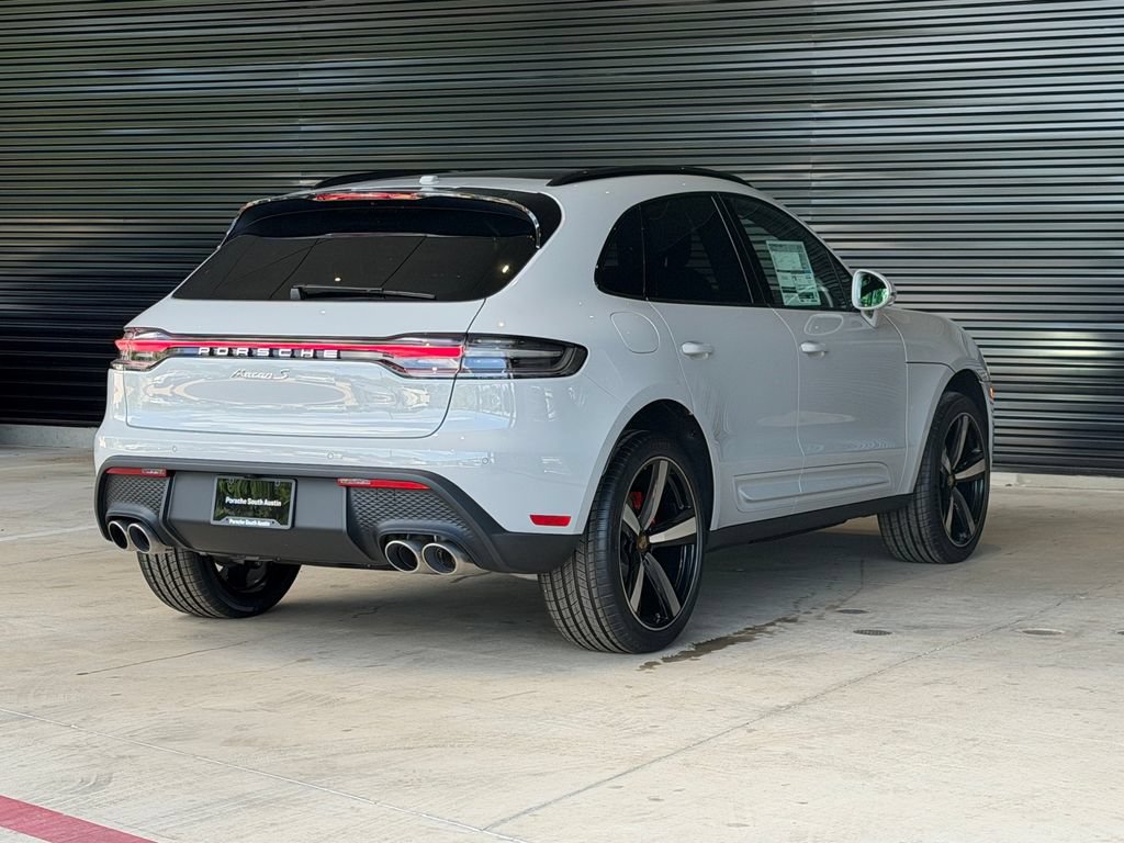 New 2026 Porsche Macan GTS AWD/4WD image 10